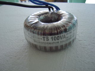 Transformator halogenowy z zabezpieczeniem termicznym TS 100VA